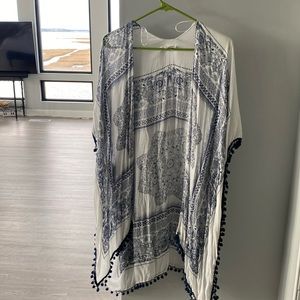 TJ Maxx blue and white open front kimono, one size